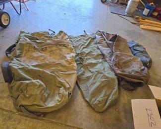 #2300 • Shelter Bags
