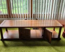 Hekman Coffe Table with record album storage