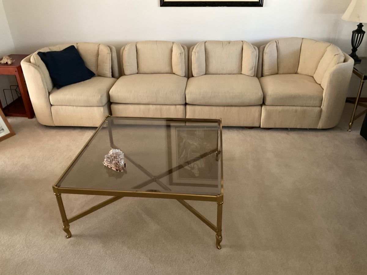 BEAUTIFUL SECTIONAL SOFA