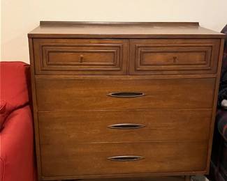 Broyhill Sculptra Chest MCM Design - also have matching mirror to go with it