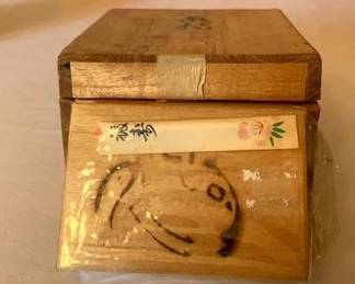 We've all heard of Chinese Fortune Cookies, these are Japanese Fortune Toothpicks