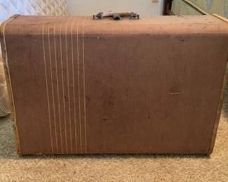 Vintage Travelure by Mendel - Purchased in Washington D.C. - ca. 1930's (Carries like a suitcase, packs like a trunk.