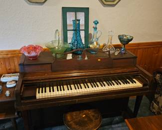 If you buy this piano, it will come with a free hug and thank you for us not having to move it out after the sale. 