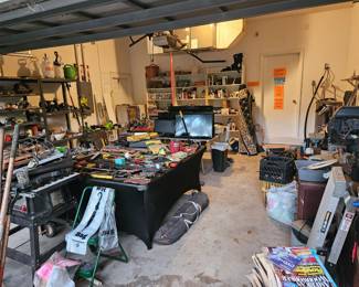 This is the Garage. Ooooo... ahhhhh...
