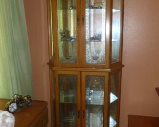 Curio Cabinet w/etching on doors