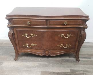 Lot # : 776 - Vintage Karges wood chest of drawers
