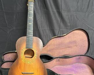 Lot # : 98 - Vintage regal parlor acoustic guitar

