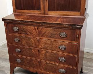 Lot # : 577 - C1800 New England Hepplewhite crotch mahogany
