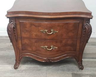 Lot # : 777 - Vintage Karges wood chest of drawers
