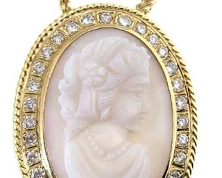 Lot # : 5 - 18K Gold Australian opal cameo & 2ctw diamond
