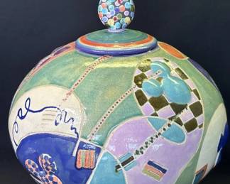 Lot # : 665 - Vintage rare Amadio Smith Disney jar with lid
