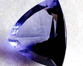 Lot # : 7 - Certified natural tanzanite trillion cut, loose

