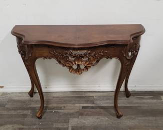Lot # : 771 - Vintage kargas carved wood console table
