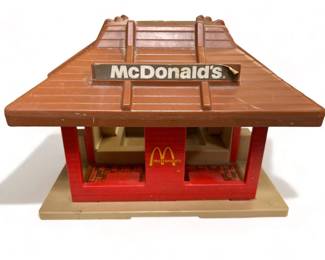 Lot # : 469a - Vintage Playskool McDonald's play toys
