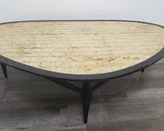 Lot # : 62 - Vintage capiz shell top coffee table
