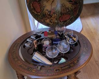 Bar/Globe