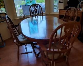 Dining Table & Chairs