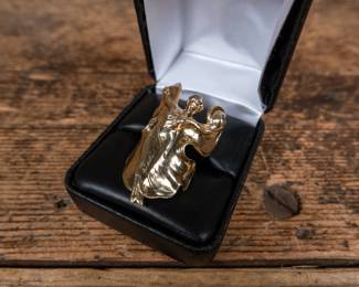 A 14k gold art nouveau ring depicting a winged lady, Loïe Fuller. The mold for the gold Art Nouveau ring is housed at the Maryhill Museum. Loïe Fuller (1863–1928) was a pioneer of modern dance and at the beginning of the 20th century, her influence impacted and inspired a new generation of dancers. Fuller’s circle of friends included artists, politicians, and European royalty, and it was she who convinced Sam Hill to turn his unfinished Maryhill mansion into a museum showcasing French fine art. The Loïe Fuller exhibition includes Art Nouveau posters, photographs, art glass and memorabilia from her 35-year career as a performer. Total weight 15.02 grams. Size 7.