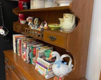 Cookbooks and kitchen items