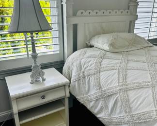 Maine Cottage twin bed