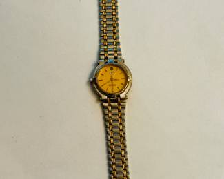 Gucci 9000L women's watch