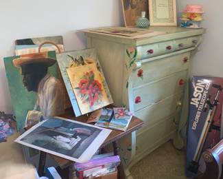 Prints and paintings, vintage furniture, Art Canvases 