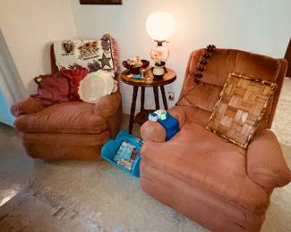 Mauve Recliner Chairs