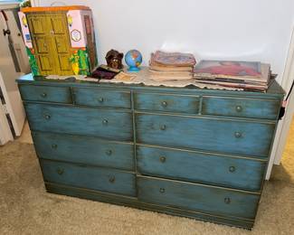 10 Drawer Dresser