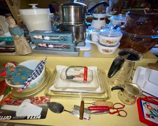 Spice of Life Soup Bowls, Pyrex MCM pots, Butter-print Blue, Casserole Pans