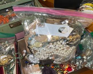 Lots of Vintage Jewelry 