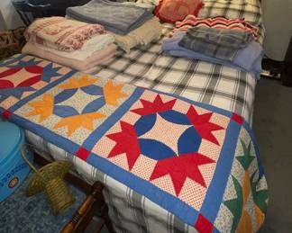 Antique star quilt, King Size bed with Headboard