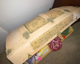 Antique humpback trunk with Tray