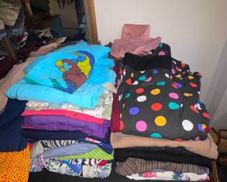 Vintage Clothing Shirts, Jeans, Sweaters 