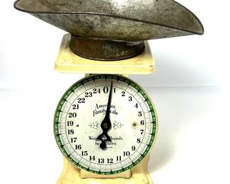 Vintage American Family Scale