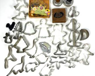 Variety Lot of Vintage & Modern Cookie, Biscuit & Cake Cutters