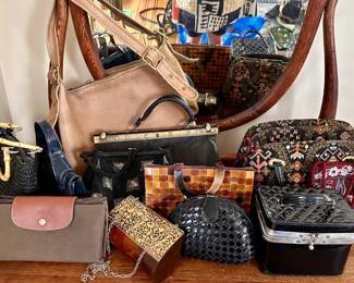 Cute vintage purse alert! Also, vintage purses, clutches, and totes from Coach, Longchamp, Dooney & Burke, Herve Chapelier. 