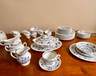 J&G Meakin of England. Originally set of 12, but some pieces are chipped or missing.