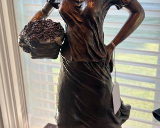 SCY CAROSELLI ( American 20th Century - Colorado
Bronze Sculpture
Signed