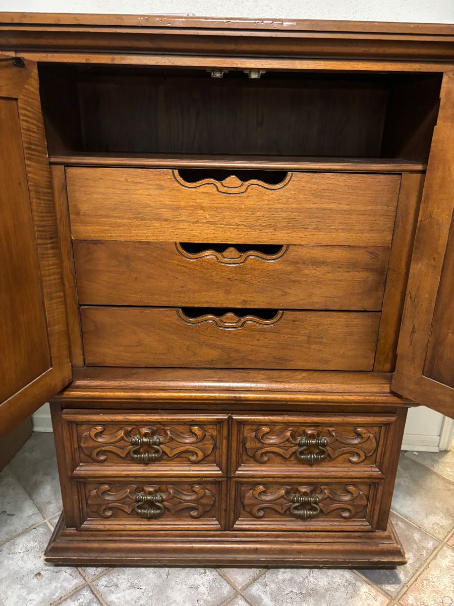 Final Estate Sale in Alvin, TX starts on 6/27/2024