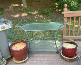 Brown Jordan cart on casters