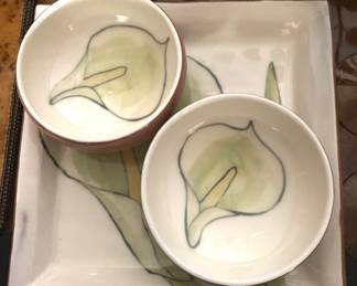 Mid-century signed calla lily plate w/two bowls