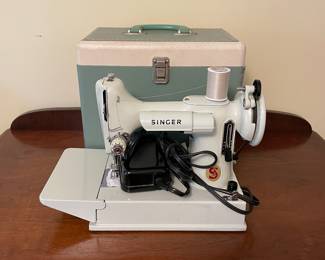 Singer Featherweight Sewing Machine