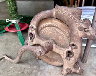 Blackhawk Corn Sheller