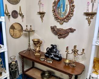 Sofa Table - Vintage TV Lamp