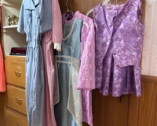 Vintage Women’s Clothing