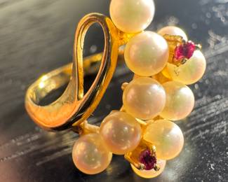 18K Gold Pearl Ring
