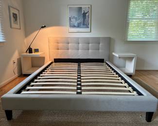 Linen Tufted Queen Platform Bed (Headboard - 68"W x 39"H)