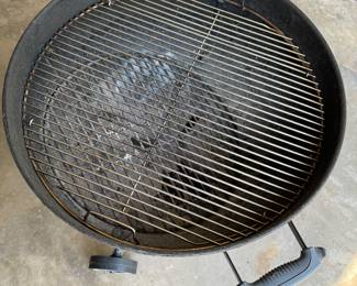 Weber Charcoal Grill with Thermometer (Barely Used)
