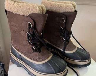 Men's Sorel Waterproof Caribou Boots Size 8 (Never Worn)