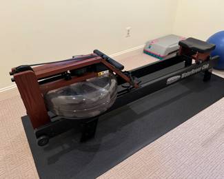 Leisure Fitness WaterRower Club Rowing Machine